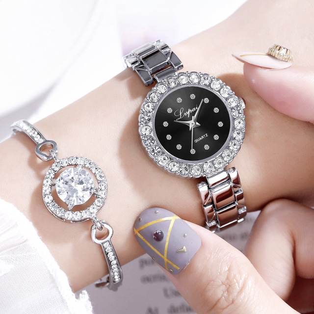 "Complete Your Look: Women's Fashion Bracelet Watch Set - Luxury Quartz Timepieces"