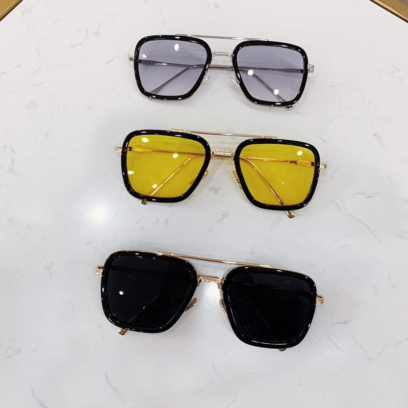 "Retro Shades: Sunglasses for Men and Women - Stylish Sun Protection"